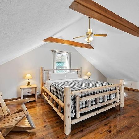 Dog Friendly! Views! Hot Tub! Close To Pf! Gsmnp Sevierville Exterior photo
