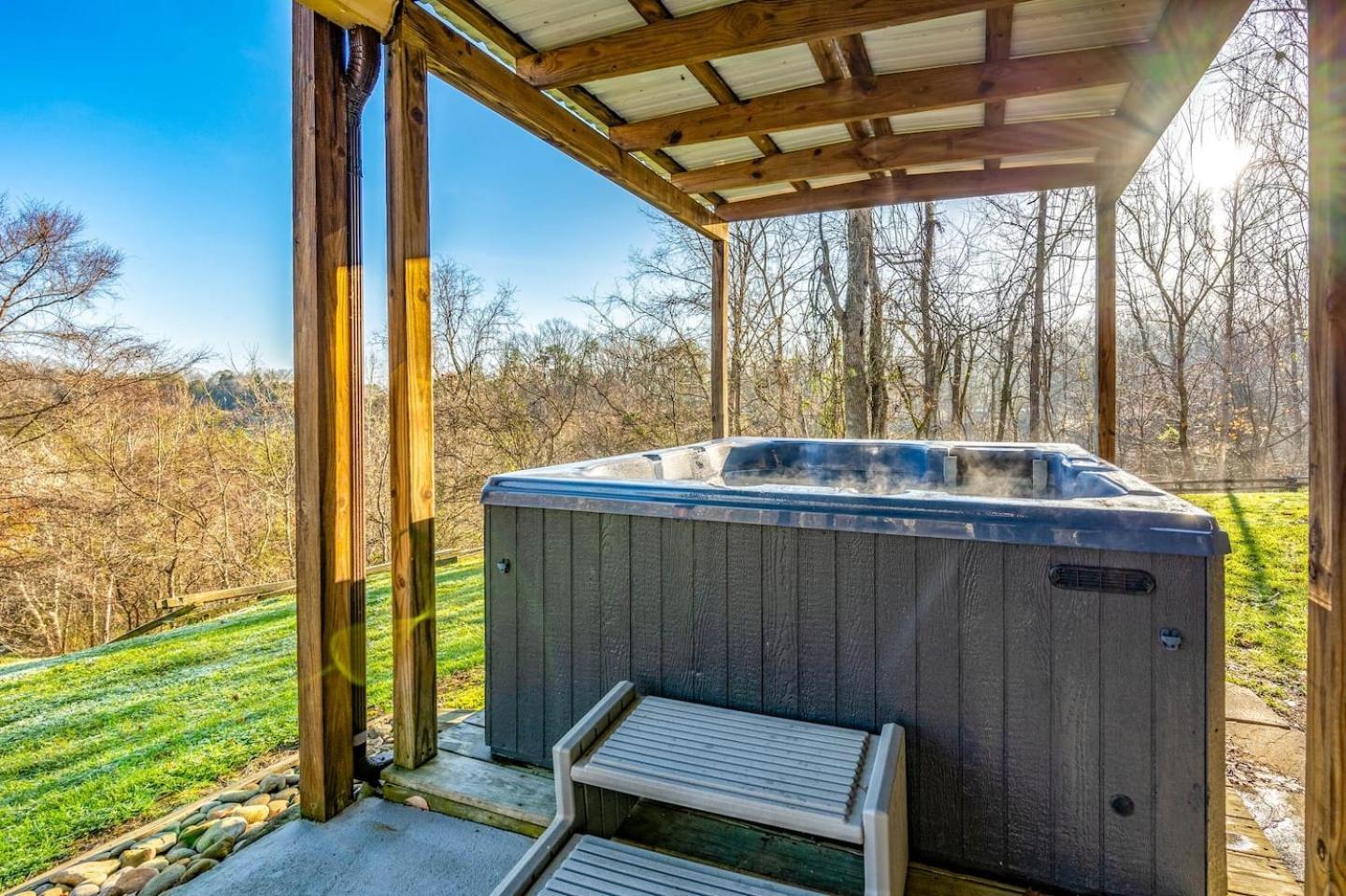 Dog Friendly! Views! Hot Tub! Close To Pf! Gsmnp Sevierville Exterior photo