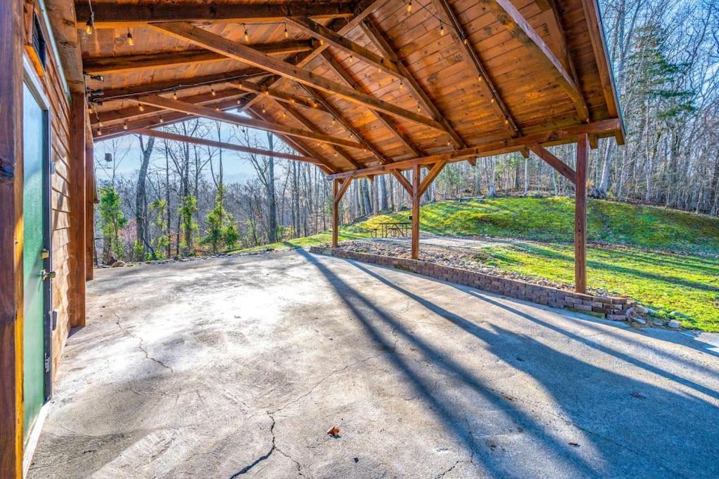 Dog Friendly! Views! Hot Tub! Close To Pf! Gsmnp Sevierville Exterior photo