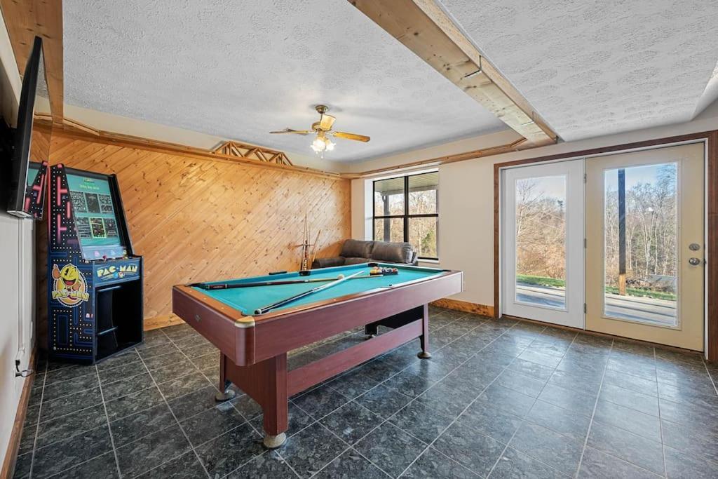 Dog Friendly! Views! Hot Tub! Close To Pf! Gsmnp Sevierville Exterior photo