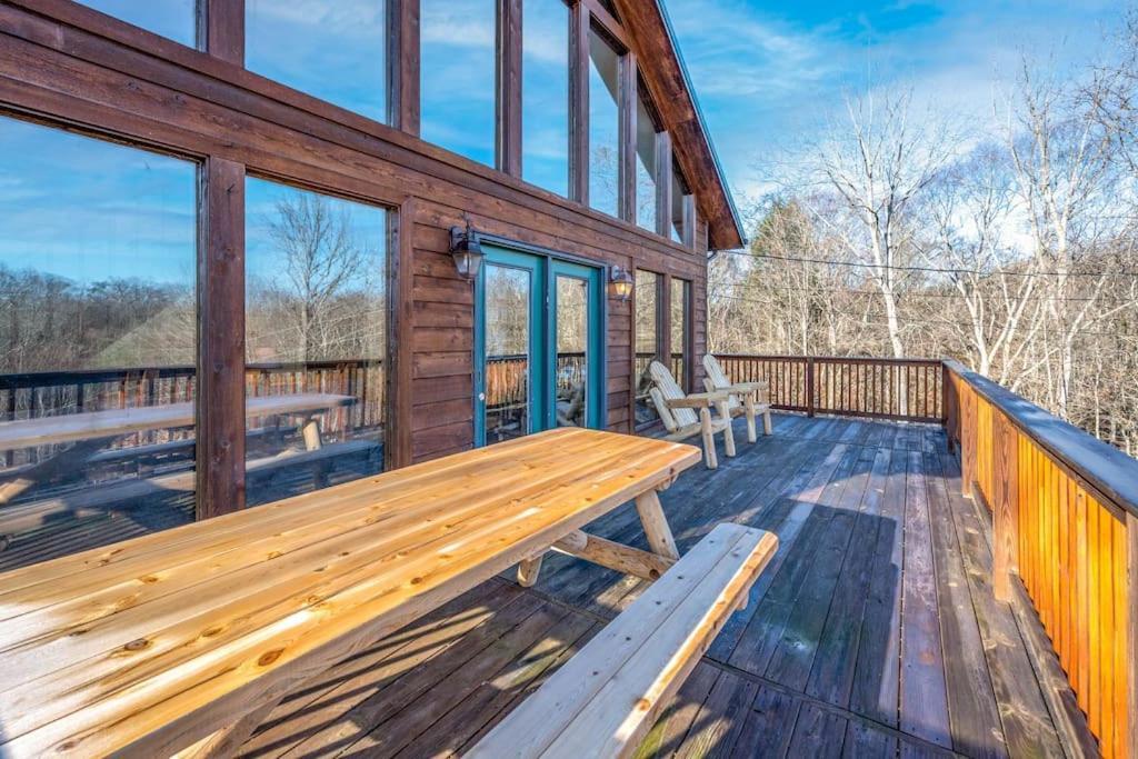 Dog Friendly! Views! Hot Tub! Close To Pf! Gsmnp Sevierville Exterior photo
